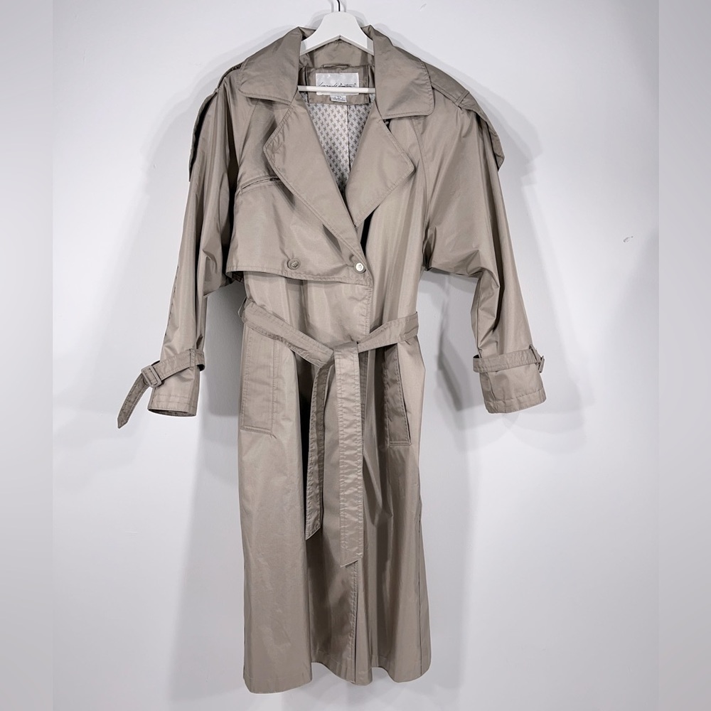 Laura Winston trench coat khaki size 5/6